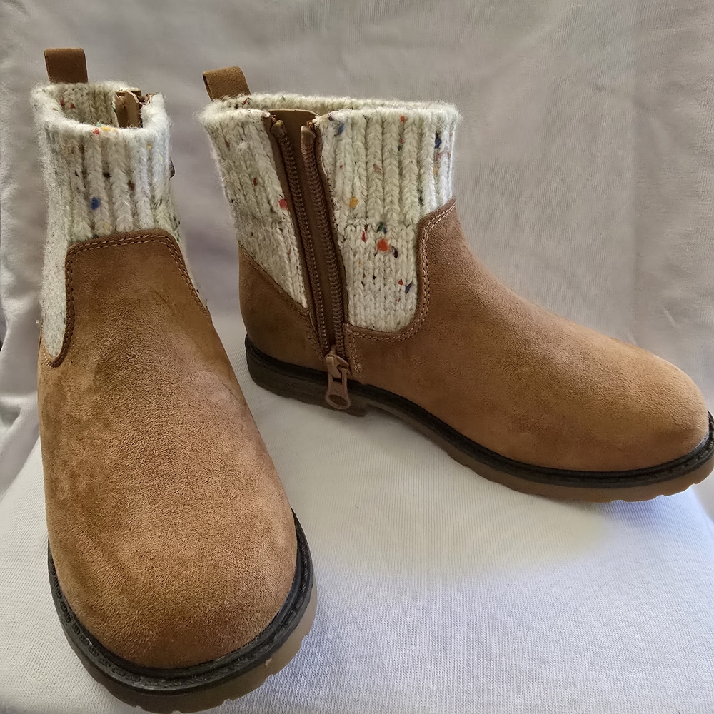 *NWOT*Cat & Jack Tan Kids Boots with Knit Cuff